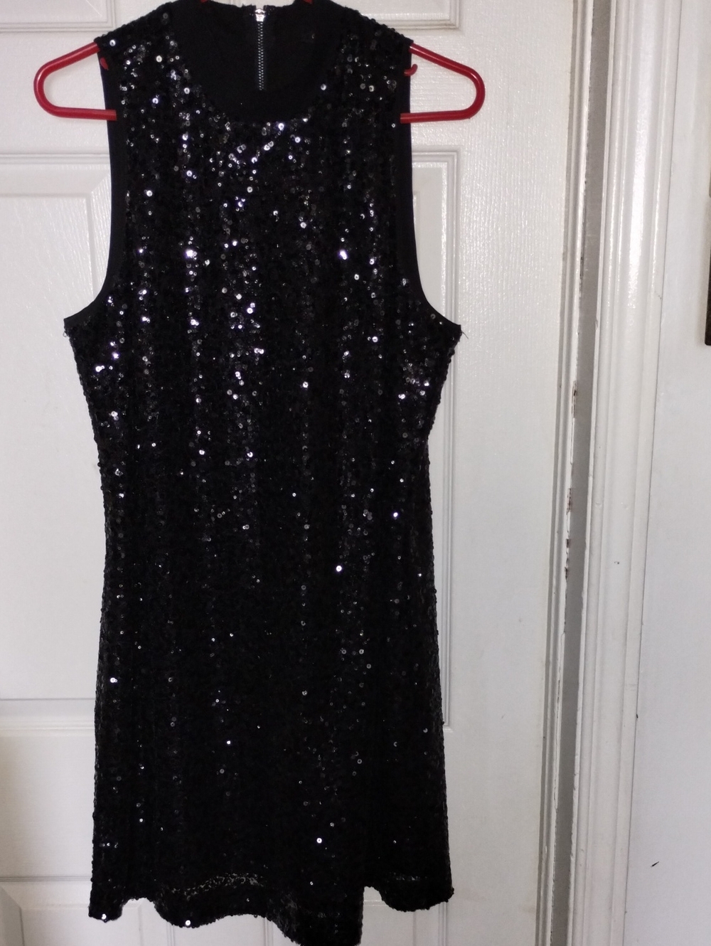Stunning Black Guess Sequin Sleeveless Shift Mini Dress. Large